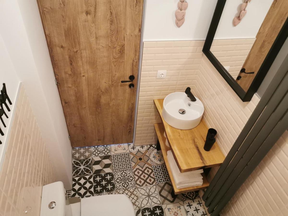Central Park Studio Petrosani Ngoại thất bức ảnh