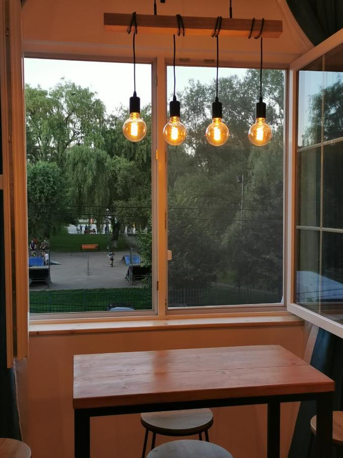 Central Park Studio Petrosani Ngoại thất bức ảnh